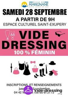 Photo du vide-dressing Beau Vide dressing au féminin