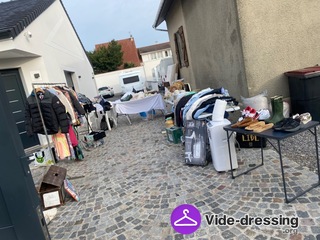 Photo du vide-dressing Vide, dressing, homme, femme, enfant garçon