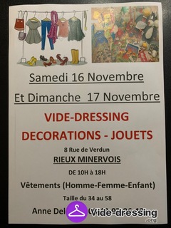 Photo du vide-dressing Vide grenier d’avant Noël